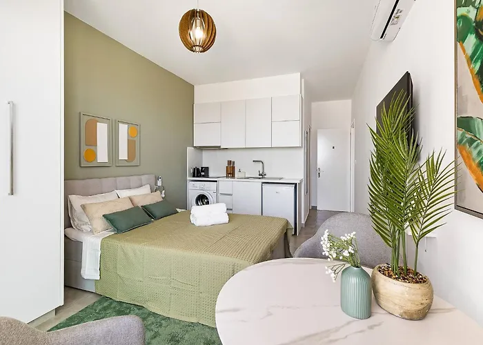 New Olive Nest + Sauna & Pool Lejlighed