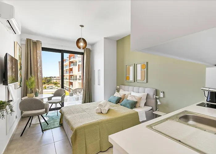 Lejlighed New Olive Nest + Sauna & Pool Paphos